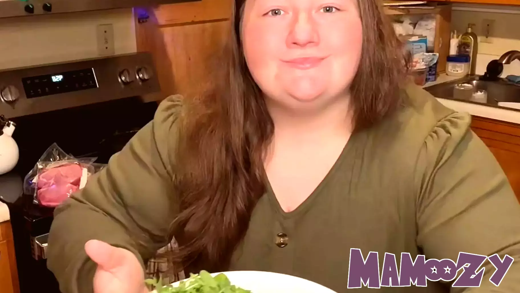 I had my first baby at 14. At 32, I’m a mom of 6 and an anti-tradwife influencer