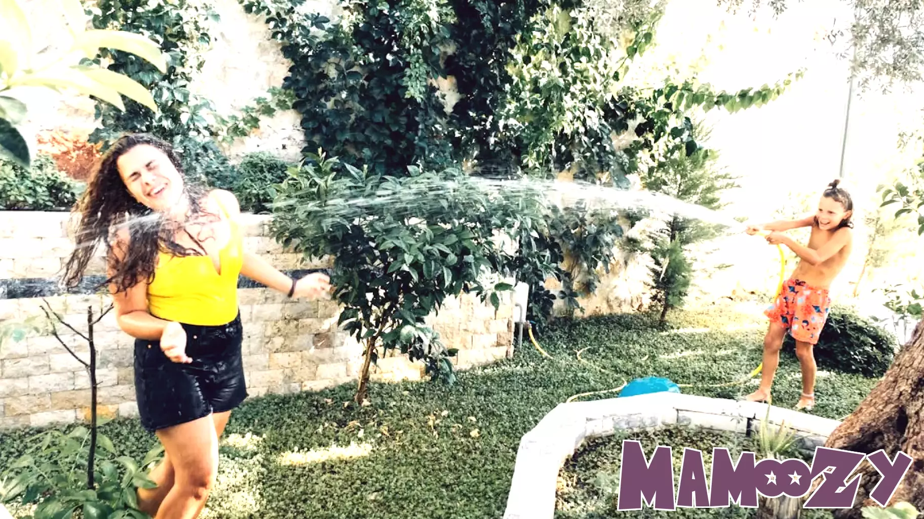 If You Want Your Kid To Have A '90s Summer, You Have To Be A '90s Summer Mom