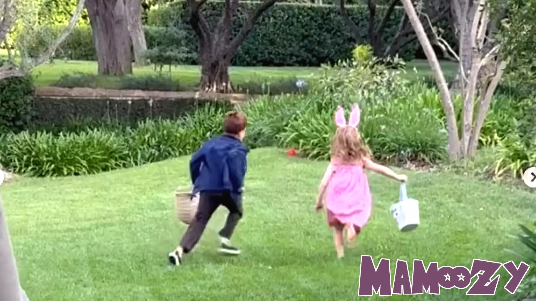 Is this photographic evidence that Meghan is a ‘posturing parent’?