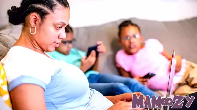 The Role of Online Communities in Parenting Discussions